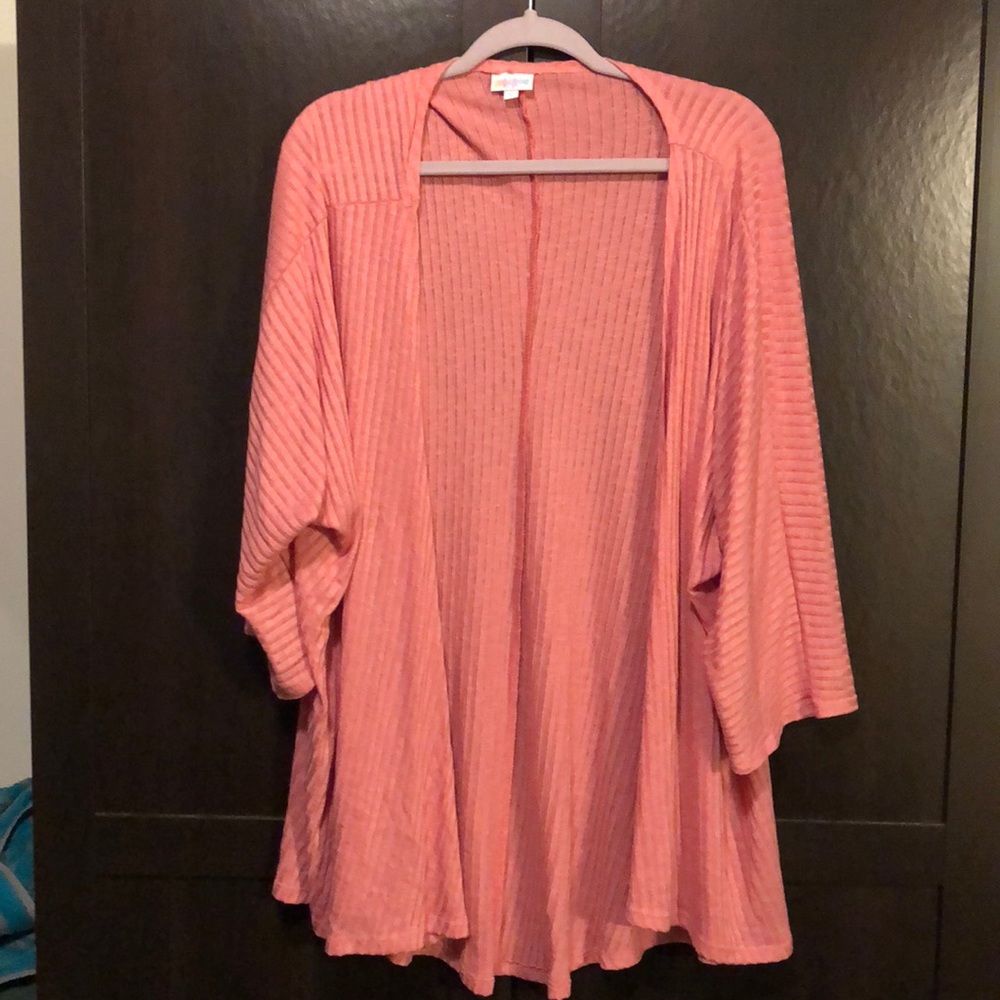 Lularoe pink Lindsay cardigan